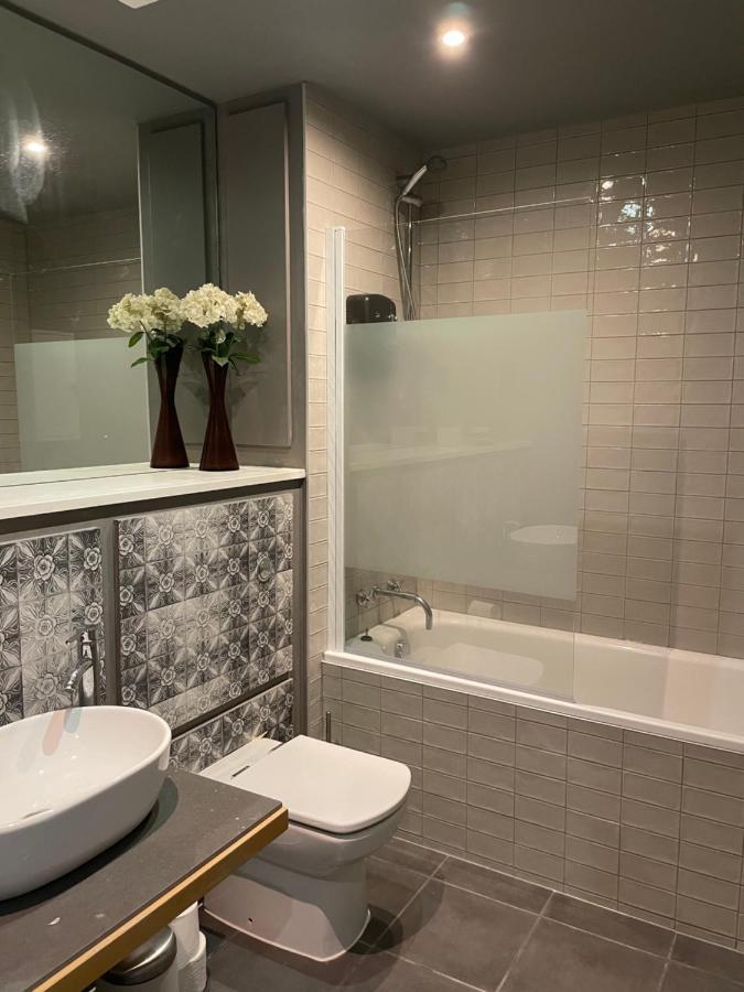 3 Bedroom Penthouse Apartment Манчестър Екстериор снимка